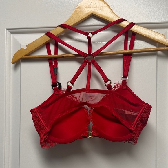 Victorias Secret Very Sexy Bombshell Lace Bra 34A NWT - Picture 4 of 4